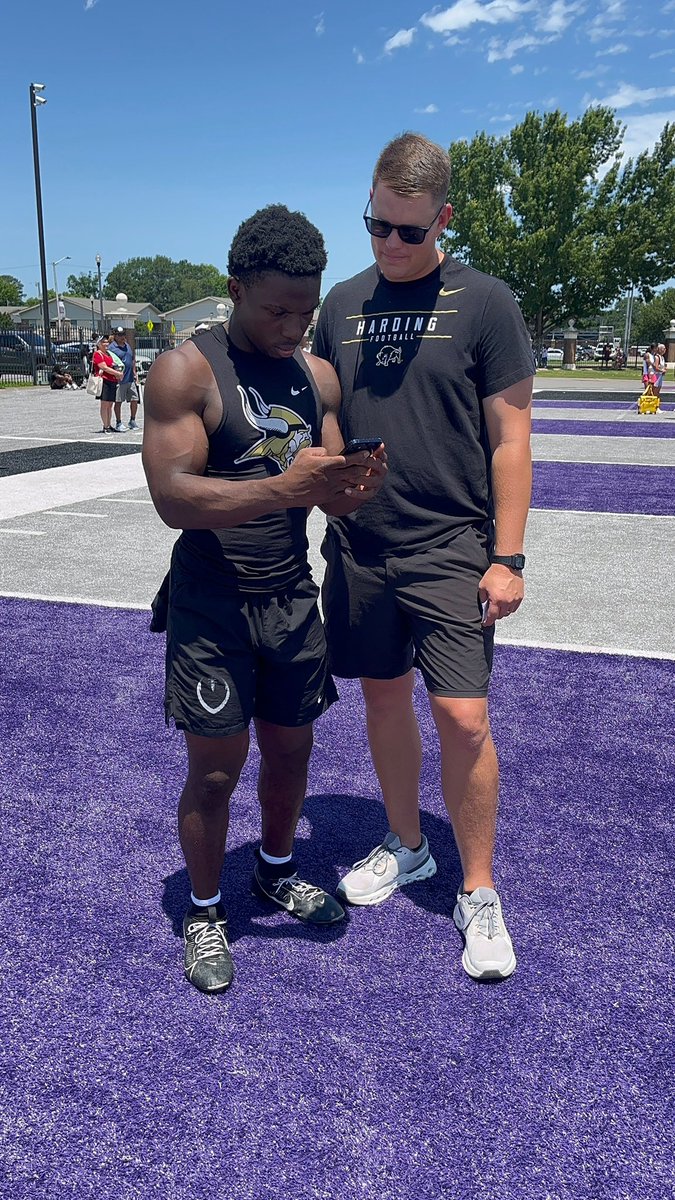 PledgerMicah's tweet photo. I had a great day at central Arkansas @coach1williams @coachfrancis https://t.co/FZZ7fDqVlb