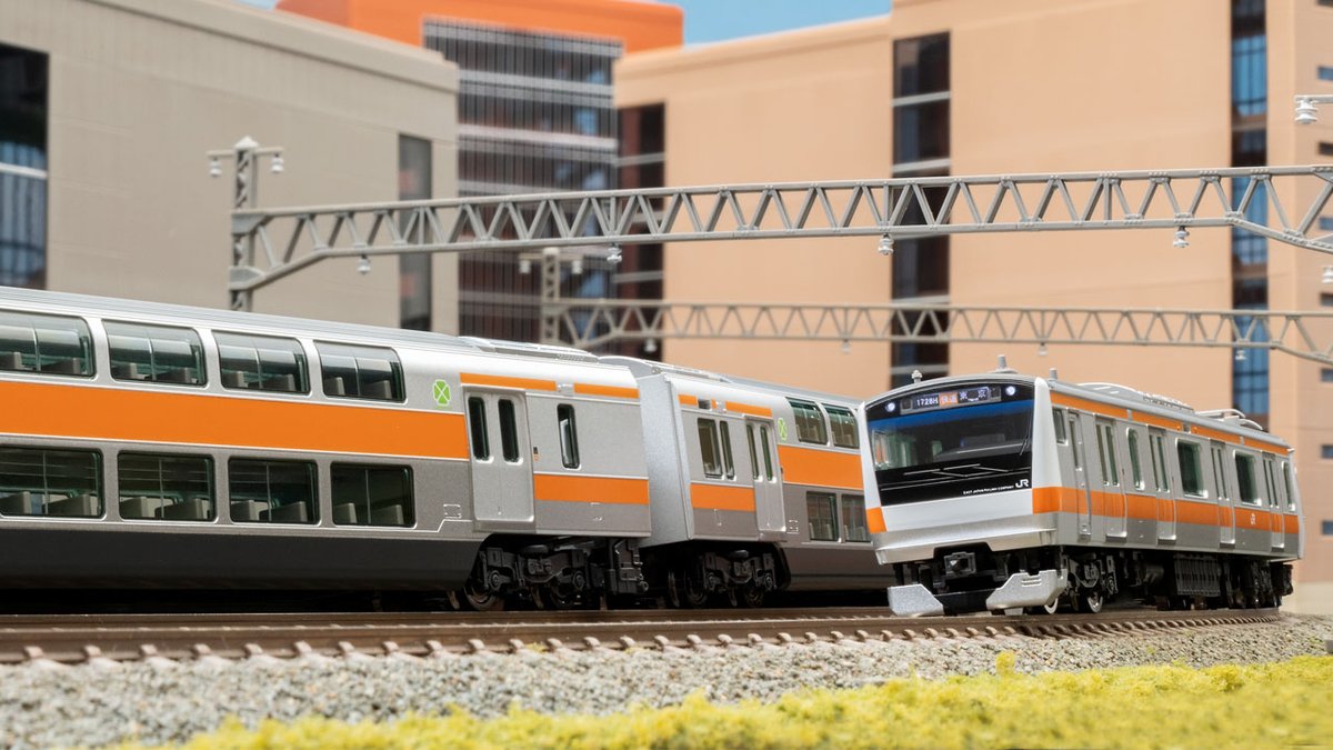 JR E233-0系電車（中央線）のご案内です。 3月より営業が開始され