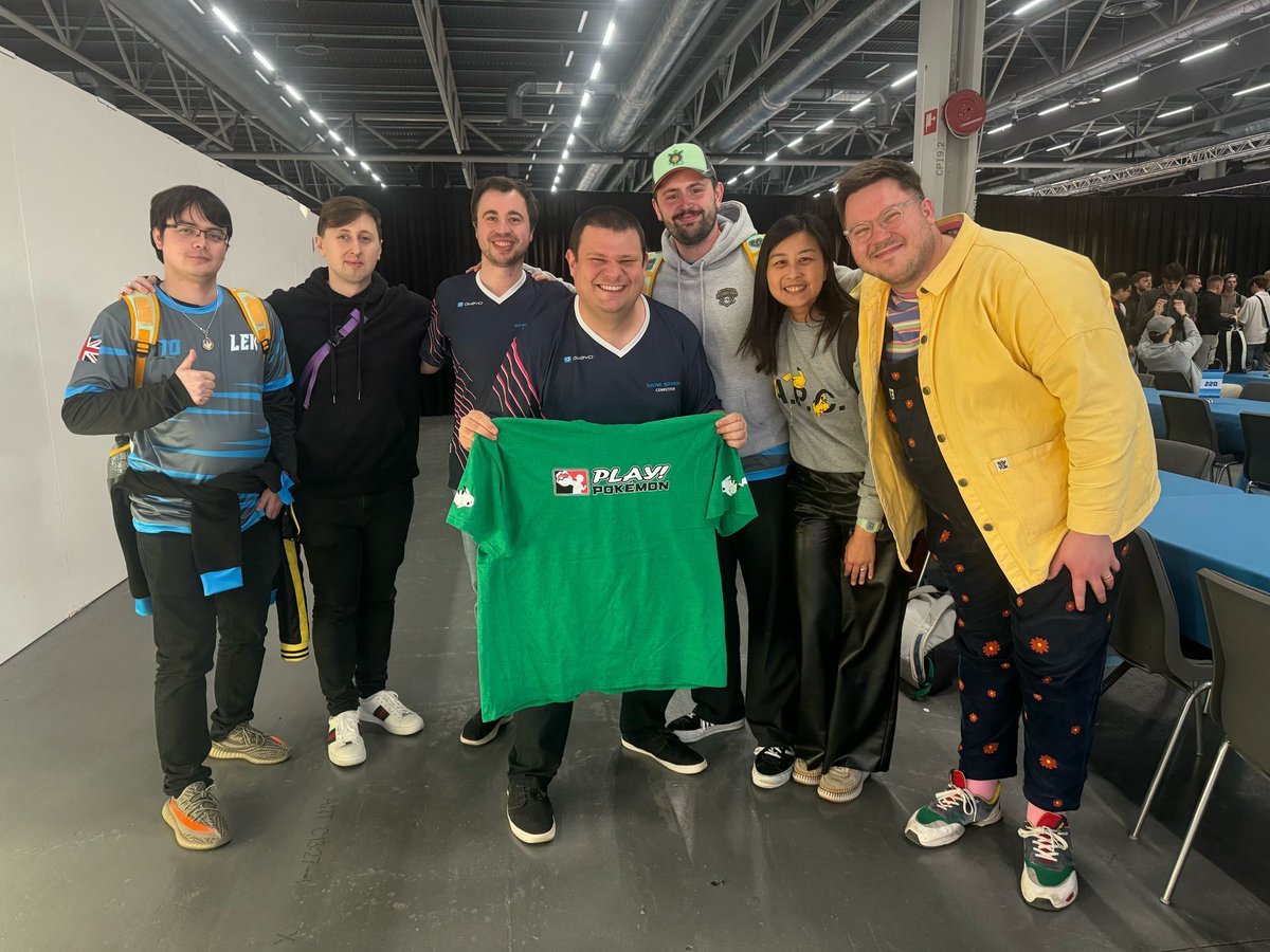 TJParable's tweet image. No NAIC for me, so wrapping up Season 2 in the modern era on 880 CP (4th 🇬🇧, 31st 🇪🇺).
✅ 2nd WCS Invite
✅ 4x Day 2s
✅ Played on Stream
Next year will be much quieter for me competitively, so let's make Anaheim count 💪