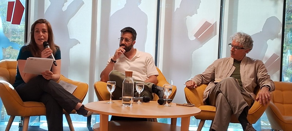 Mthemgp's tweet photo. Hace un par de días junto a Diogo Sardinha en el Institut français de Madrid hablando de Foucault con(tra) Deleuze en el Seminario "Debates y combates de la filosofía francesa".
Aquí se puede ver la sesión: https://t.co/PAFWxzuc1y https://t.co/EWGx3vDkcc