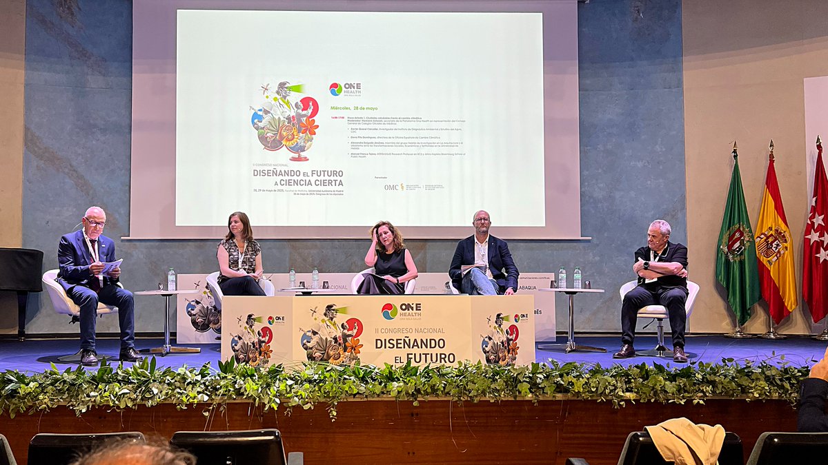 COMA (@comalicante) on Twitter photo 🌍👩⚕️🧑🔬 Más de un centenar de entidades y profesionales comparten una visión integral de la salud humana, animal y ambiental en el II Congreso Nacional One Health organizado por la <a href="/Plat_OneHealth/">Plataforma One Health</a>
🔗 Más info: lnkd.in/dMVijsy5
#OneHealth #SaludGlobal 🌍👩⚕️🧑🔬 Más de un centenar de entidades y profesionales comparten una visión integral de la salud humana, animal y ambiental en el II Congreso Nacional One Health organizado por la <a href="/Plat_OneHealth/">Plataforma One Health</a>
🔗 Más info: lnkd.in/dMVijsy5
#OneHealth #SaludGlobal