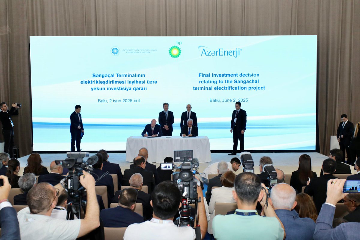 During “Baku Energy Week,” the final investment decisions were approved for the 240 MW “Shafag” Solar Power Plant (SPP) and the Sangachal Terminal Electrification (STEL) projects. Energy purchase agreements, grid connection contracts, balancing agreements, and other relevant