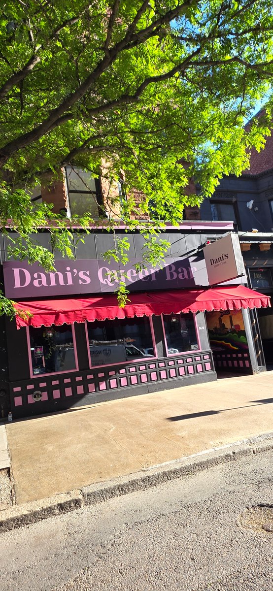 907 Boylston Street, once home to The Pour House, is now Dani's Queer Bar — a new Boston spot dedicated to creating a safe, inclusive space where the LGBTQ+ community can connect, celebrate, and feel at home.

🌈