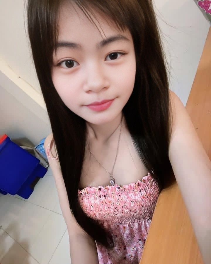 เค้าบอกว่าผู้หญิงตัวเล็ก เซ็กจัดนะ
เคยเจอยัง ถ้ายังนัดได้จ้ะ มีเเฟนเเล้วก็ไม่ติด