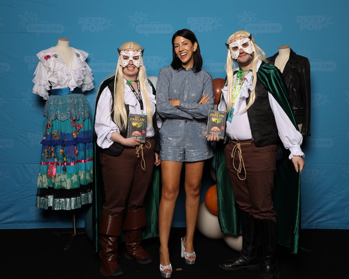 BloodsCosplay's tweet photo. A bit delayed, but me &amp; @StephtheWarner are starting a Ka'lar movement! It was an absolute pleasure to meet @iamstephbeatz during MCM London, she was amazing, and thank you to everyone that pointed out our costume, it made us very happy 😁 @brooklyn99 #WrongKalar #99 https://t.co/Id7B95ic02