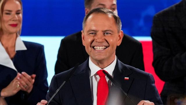 titibellini's tweet photo. La Pologne passe à droite ! Et ça fait plaisir d’entendre les gauchistes pleurer… https://t.co/kAkoDSAa2P