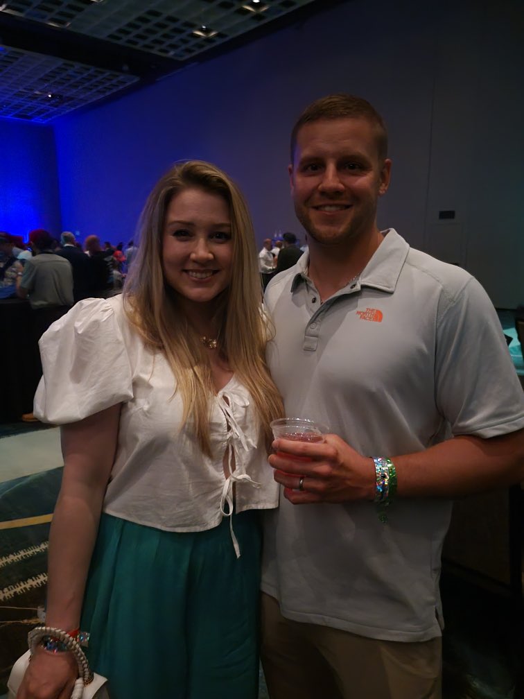 jhedrick_96's tweet photo. Had a great time at @XRPLasVegas ! Finally got to meet some of the amazing people in this space. @EleanorTerrett @DigPerspectives @beyond_broke @briteresi https://t.co/lsClQyhqtw