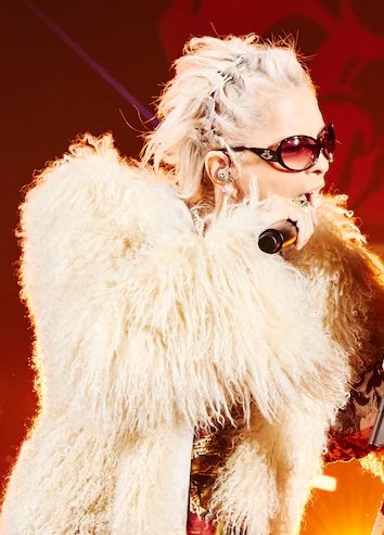 昨日のHYDEさんのオールバックアレンジが好きすぎた🥹 JACKの時のヘア