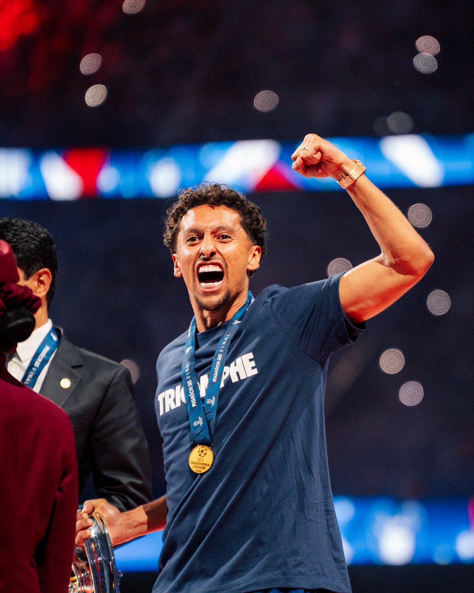footmercato's tweet photo. Supporters parisiens, selon vous... Marquinhos est TOP COMBIEN des légendes du Paris Saint-Germain ⁉️ https://t.co/Olh55o22P5