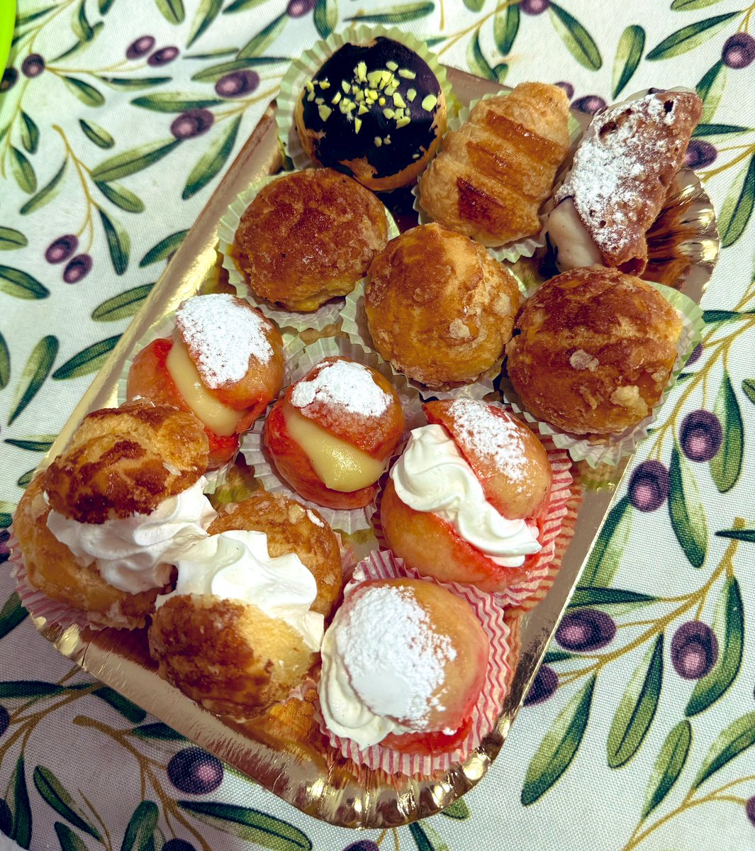 Dimmi che pasticcino scegli e ti dirò chi sei… 
#2giugno2025