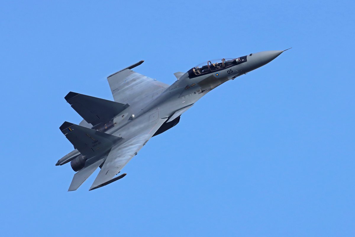 YinsAviation's tweet photo. Royal Malaysian Air Force
Tentera Udara Diraja Malaysia
Sukhoi Su-30MKM Flanker-H
Lima 2025
#Flanker #Sukhoi #RMAF #TUDM #WMKL #canon #エアフォト #AirShow #lima2025 #langkawi https://t.co/mbOTyo9nGk