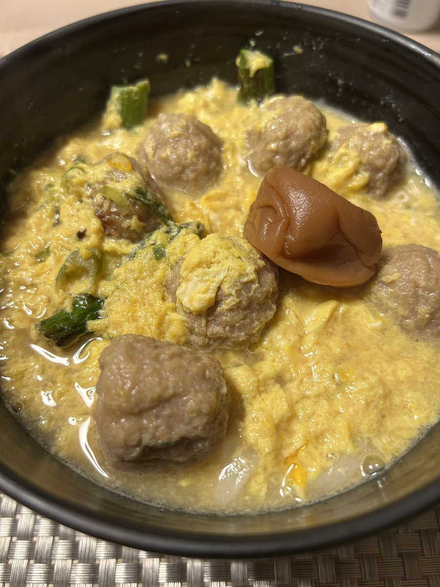 今夜はアスパラと肉団子を使って卵とじうどん🍴めんつゆで簡単😊
#料理勉強中
#おうちごはん
#うどん
#自炊
