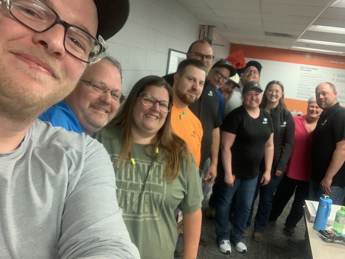 Congrats to the Amcor team members who completed the 36-hour Train-the-Trainer program! Your dedication to growing your skills and supporting others on the job is inspiring. 👏 #TrainTheTrainer #Leadership #ProfessionalDevelopment #FVTCBIS #Amcor