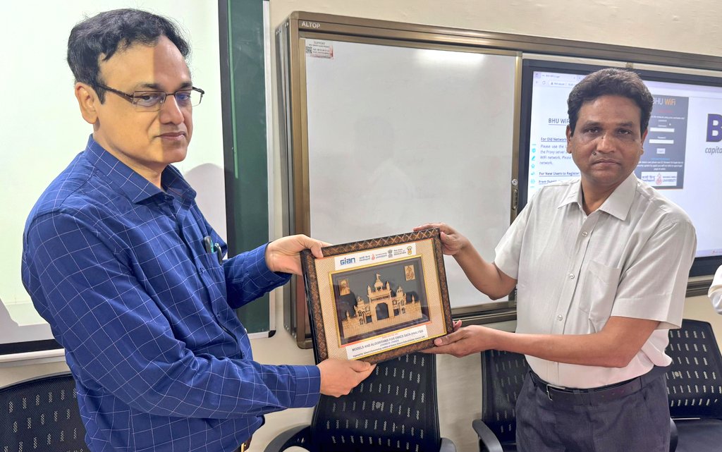 Director_ISc's tweet image. ONE WEEK GIAN COURSE ON &apos;&apos;Models and algorithms for omics data analysis&apos; was inaugurated today by @DeanScienceBHU organized by the School of Biotechnology, ISc from 2nd June -6th june, 2025.
Prof Rajeev Kr Azad, University of North Texas, USA is delivering lectures and tutorials.