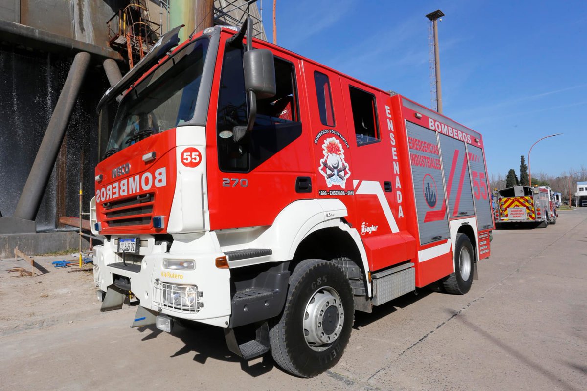 En el Día del Bombero Voluntario, saludamos a los bomberos voluntarios de Ensenada y de Berisso y expresamos nuestra admiración por la dedicación y compromiso con la seguridad y el bienestar de las personas. 

Su labor es invalorable y un ejemplo que inspira a la comunidad.
