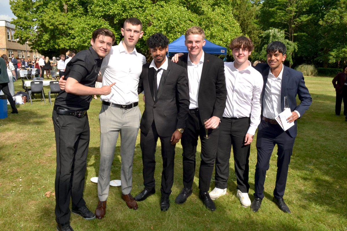StPaulsSurrey's tweet photo. Year 13 celebrated their time at St Paul’s with a Leavers' Liturgy followed by a Champagne reception on the school lawns at the end of last term. We wish them every success in their future endeavors. #year13 #year13leavers #celebration #celebratinginstyle https://t.co/4C2zp3NMcu