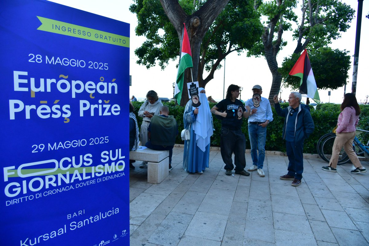 2025, <a href="/Europe4PeaceNGO/">Europe for Peace Foundation</a> in #Bari per la #Pace.
Słupsk &amp; Bari #gemellaggio
baritoday.it/eventi/martedi…
telebari.it/spettacoli/210…
x.com/AgaYazhevich/s…