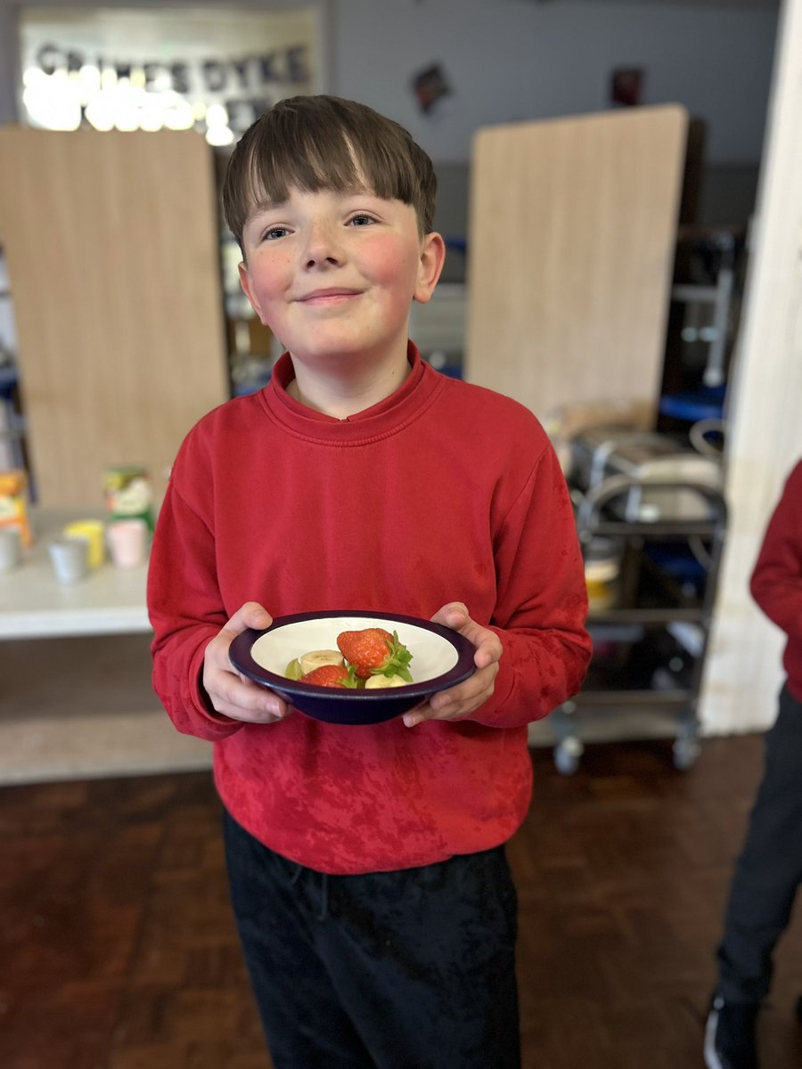 GD_Primary's tweet image. Breakfast break while filming @GMB @Tesco #strongerstarts @OPALOutdoorplay @YouthSportTrust @PlayEngland @CfYoungLives @ActiveLeeds
#ActiveUniformAlliance #madetomove