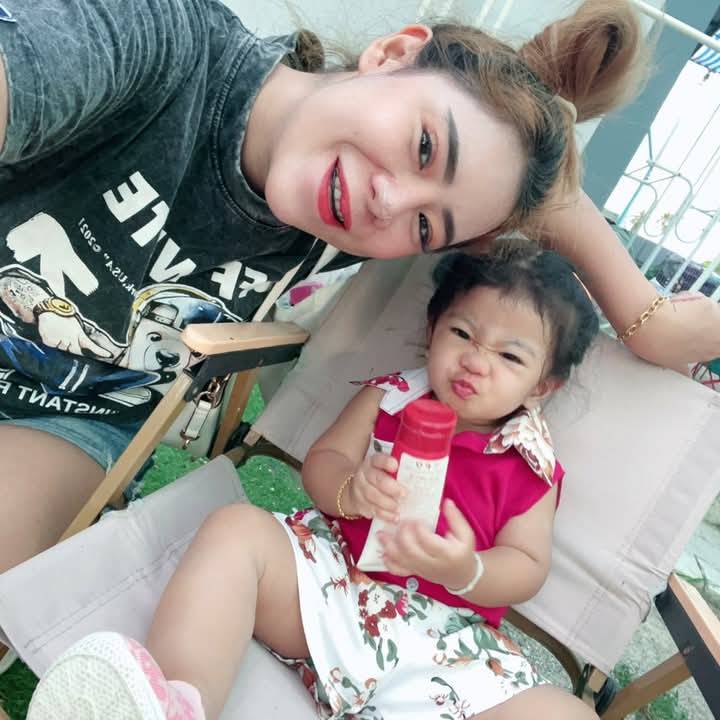 แก้มย้วย พุงย้อย  นอนน้อย แต่น่ารักนะ 🥰🥰
#แม่เลี้ยงเดี่ยว  #คุณแม่ยังแซ่บ #ชอบคนมีอายุ