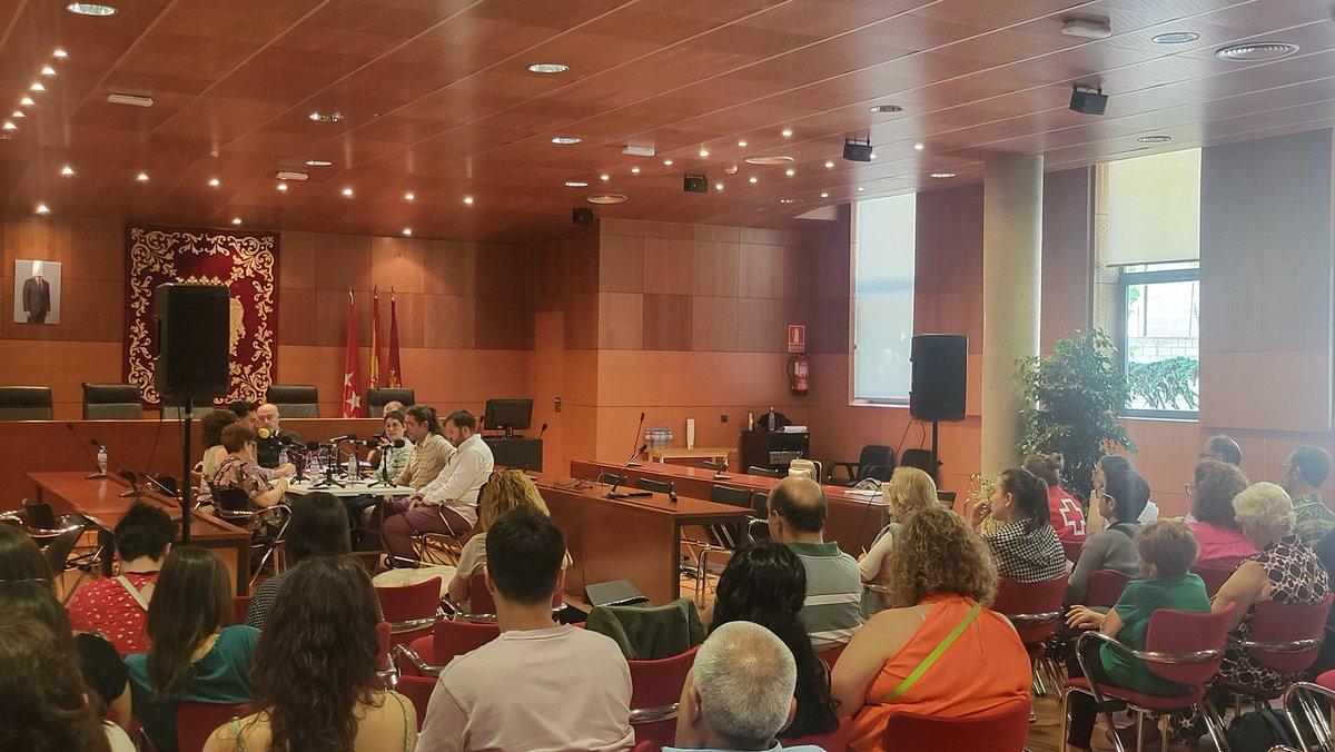 Red Humanizar Final de Vida y Soledad tweet media