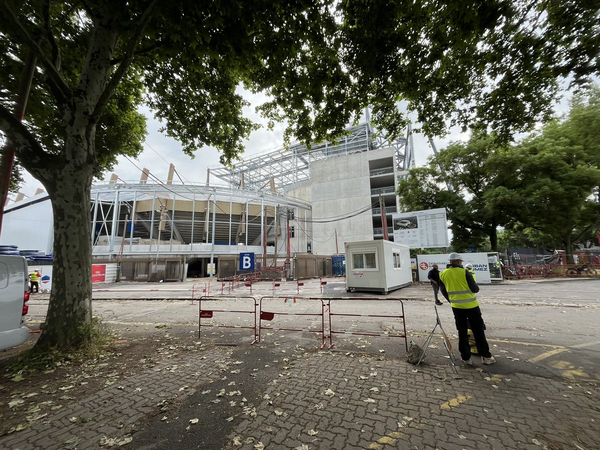 maitre_guigz's tweet image. Passage devant la Meinau. Ça bosse de partout c’est impressionnant ! #LiveRCS