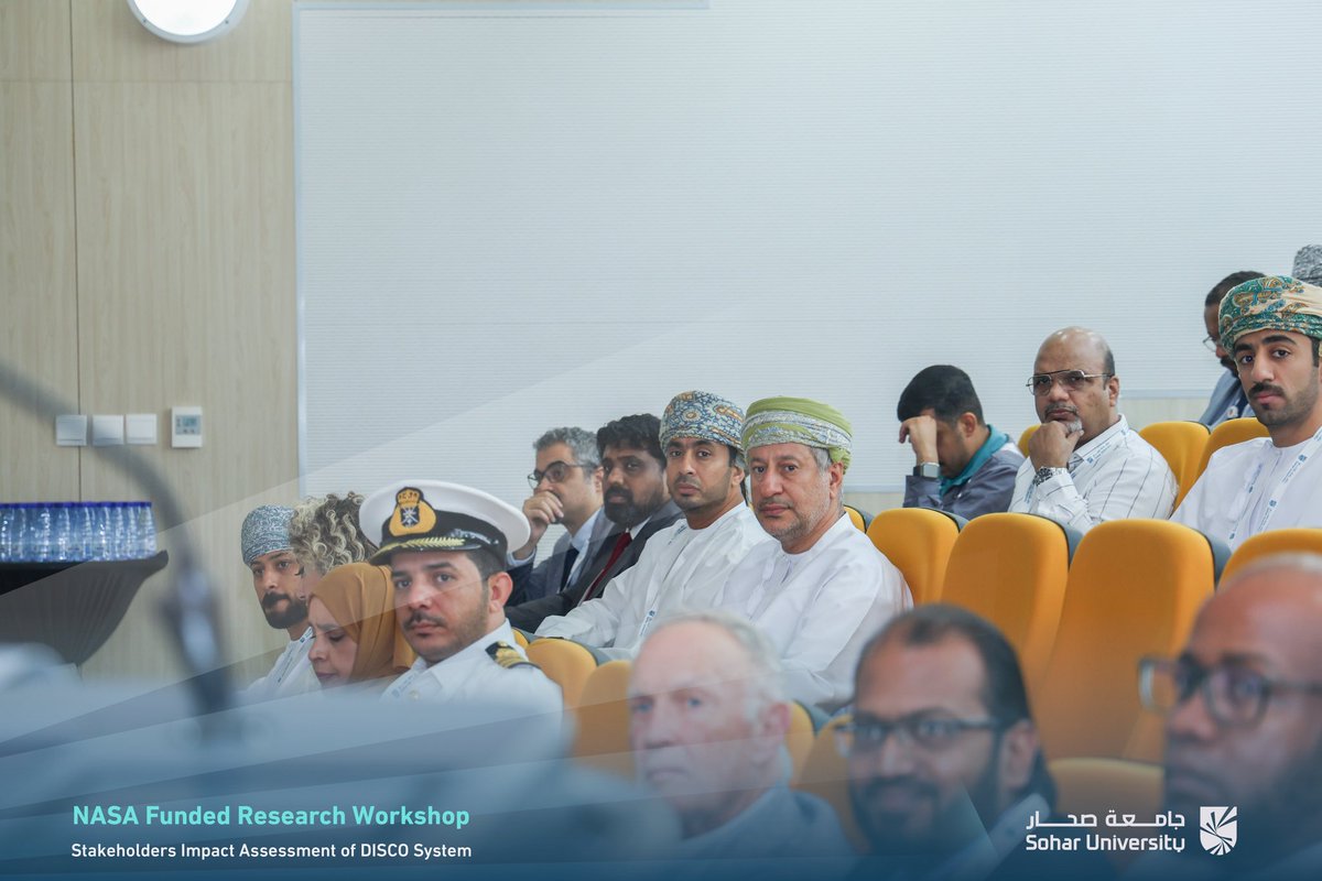 Soharuniv's tweet photo. كما قدم الدكتور داوود اليحيائي، المدير العام للبحوث السمكية، الذي أكد على أهمية نظام "ديسكو" في تعزيز إدارة الموارد البحرية وتحقيق الاستدامة من خلال تقنيات مراقبة بيئية متقدمة. https://t.co/vWrGgejvla