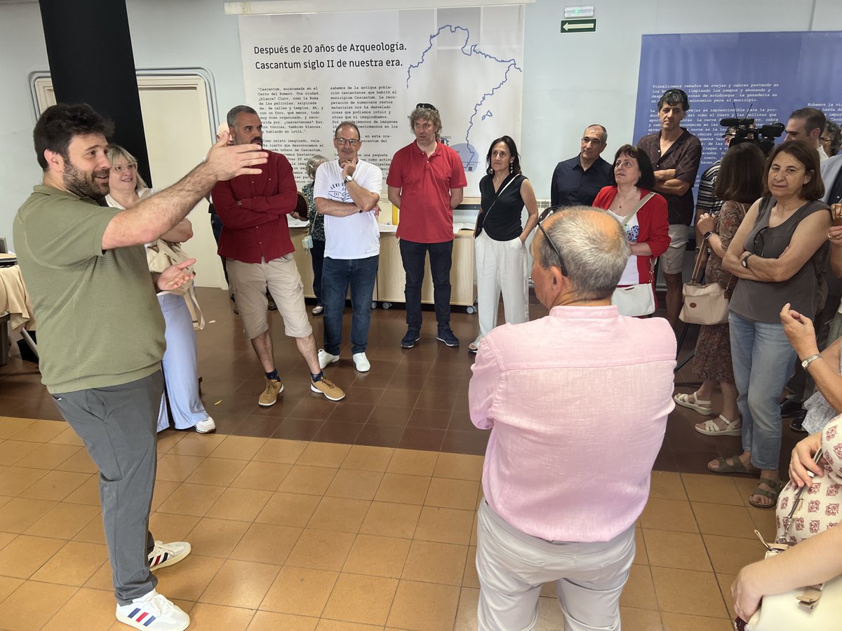 😍 ¡La XX Semana Romana de Cascante ya ha comenzado! Ayer participamos en la inauguración de la exposición, que este año es doble, con el objetivo de dar cabida tanto a los avances del proyecto arqueológico como a una retrospectiva de estas dos décadas de vida.