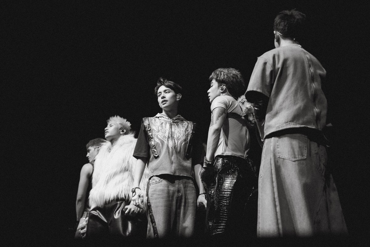 MAHALIMA = MAHUSAY! 🤘🏻👏

The P-pop kings wear their crown well – with pride and with responsibility as trailblazers for those who will come after them, as they delivered a concert masterclass that rivals the biggest international acts.  "There’s no better way to end The Simula