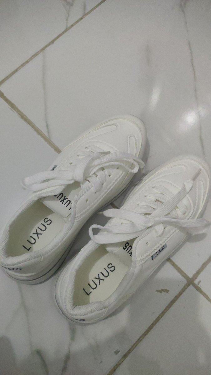 stillgoodstuff's tweet photo. @unicelounge masih baru murah aja https://t.co/hkAArY3Ttv