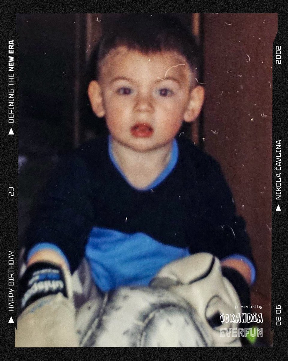Danas imamo slavljenika! 🎂🥳

Dragi Nikola, od srca ti želimo sretan rođendan i još puno sjajnih obrana za najdraži klub! 💙🧤

Proslavi i ti svoj rođendan kao pravi dinamovac! Više na web stranici everfun.hr/rodendani/ef-d… 📲