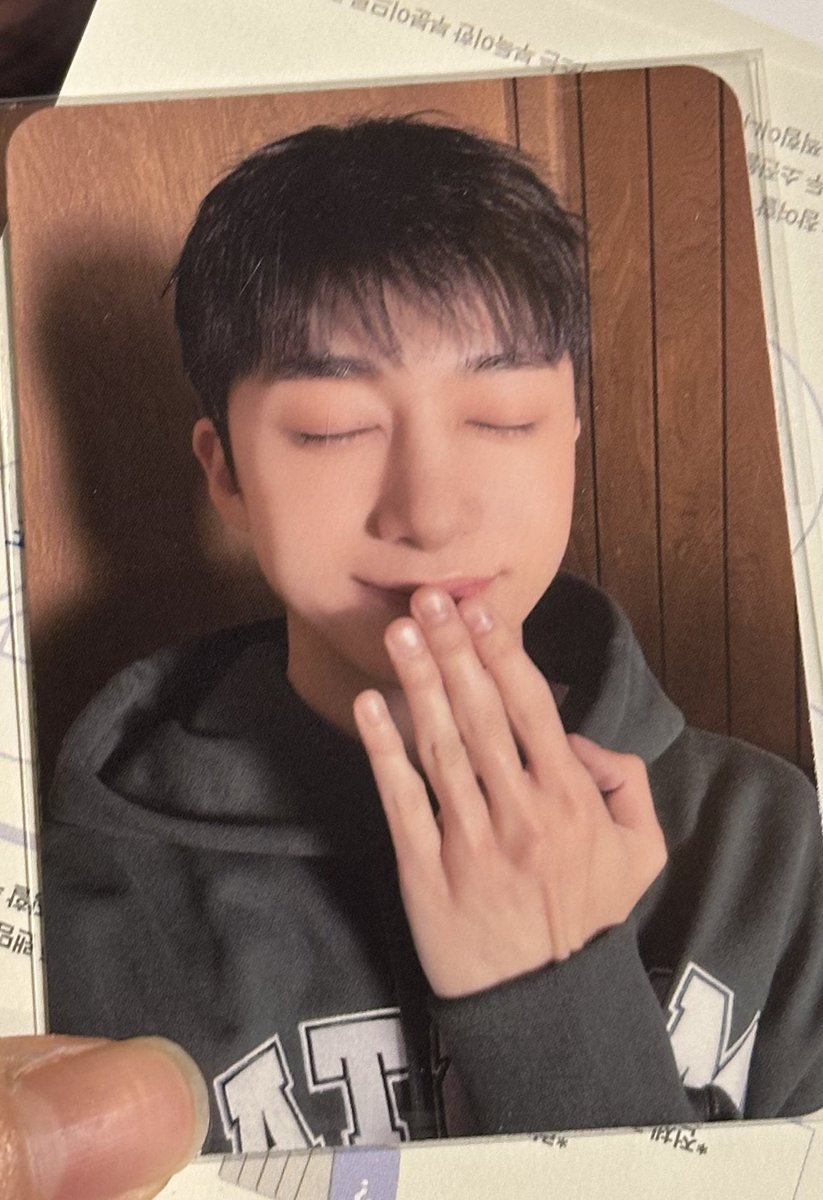 몬엑 모노로그 팝업
스탬프 개죽이 포카 교환구해요!

형원 -> 창균

몬스타엑스 몬뭉치팝업 셔누 민혁 기현 주헌 아이엠