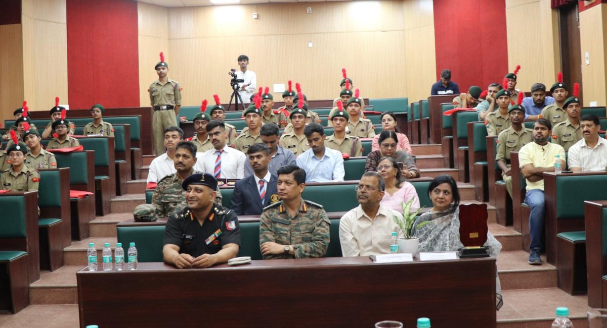 The NCC unit of Ram Lal Anand Mahavidyalaya of Delhi University organized a felicitation ceremony on the completion of the training session 2024-25. In the ceremony held on 1 May, the excellent performance of the NCC cadets throughout the year was appreciated.  <a href="/RLAC_DU/">Ram Lal Anand College</a>