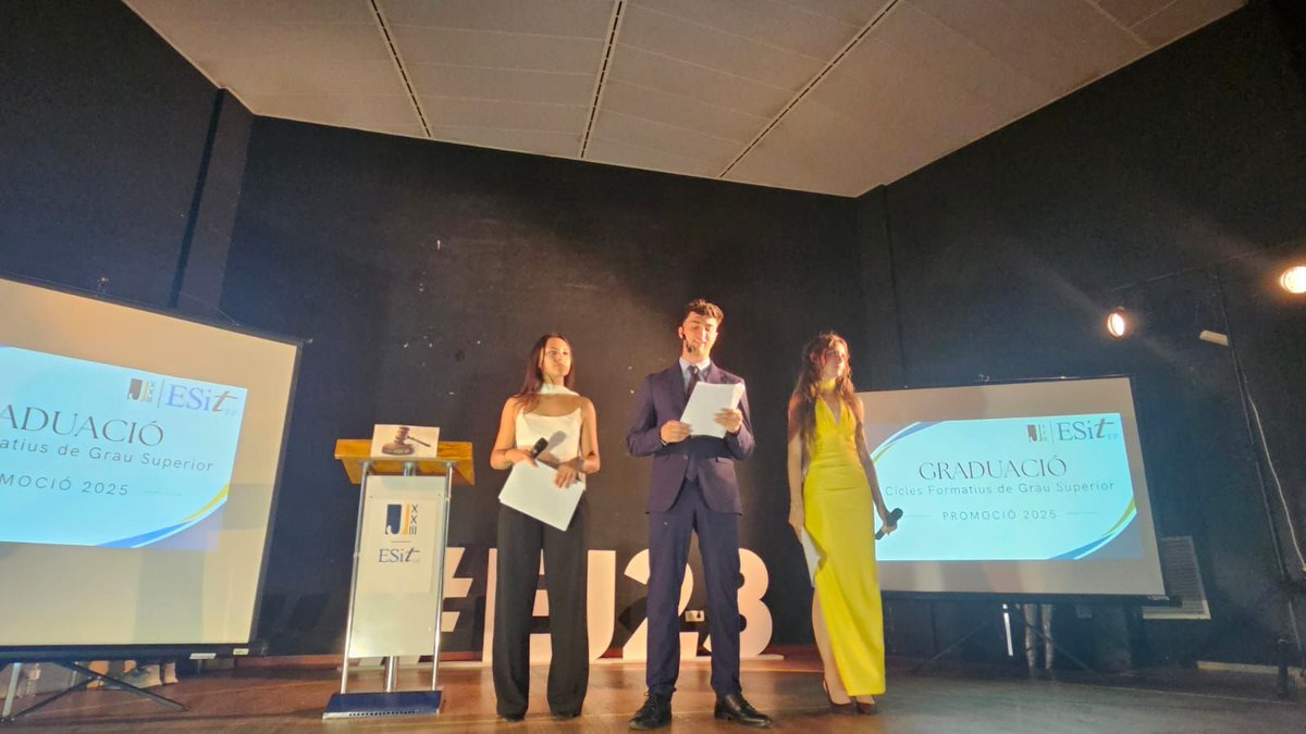 El passat 30 de maig vam celebrar la graduació dels tècnics i tècnics superiors en Manteniment Electromecànic, Gestió Administrativa, Administració i Finances, Màrqueting i Publicitat, Sistemes Electrotècnics i Automatitzats i Comerç Internacional. buff.ly/j5bJXf0