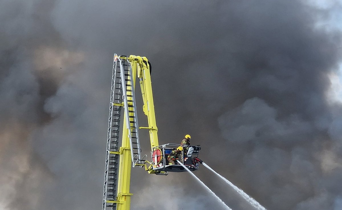 *** Big Thank You***
Just want to say a massive thanks to those who have visited my website over the past 3 days, normally on average I get 100,000 views a month but this weekend theres been 400,000 views in just one weekend so I'd just like to say a massive thank you 🚒📷
