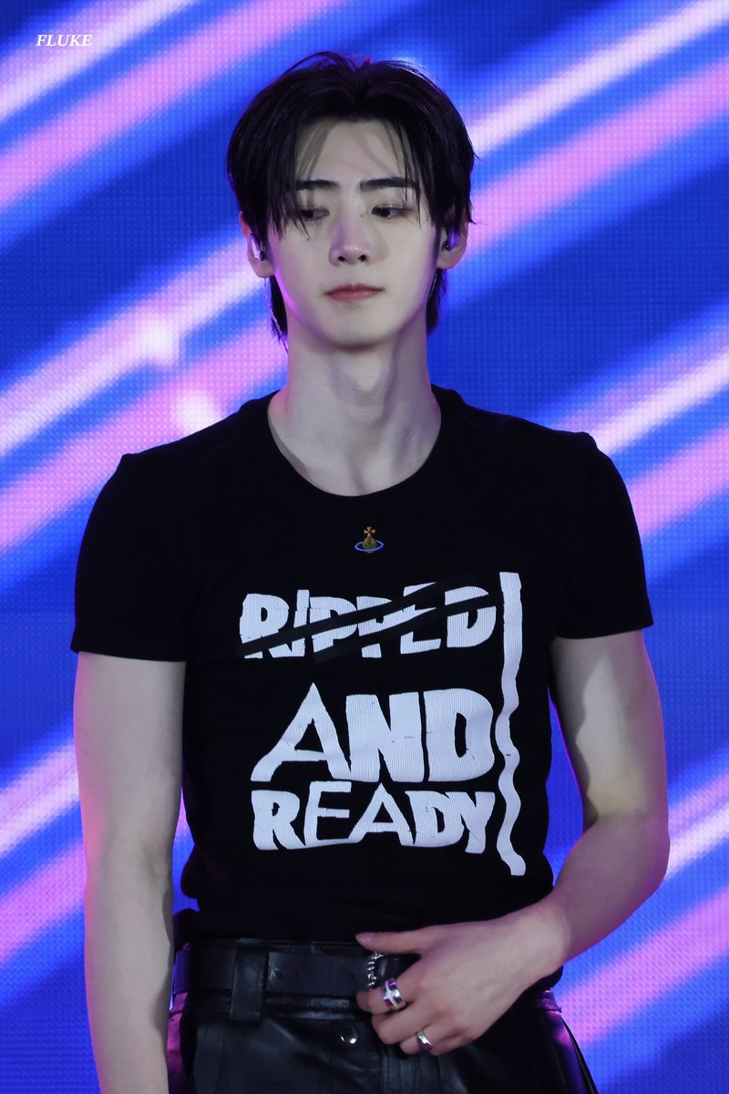 20250503

#엔하이픈 #ENHYPEN
#성훈 #SUNGHOON #ソンフン