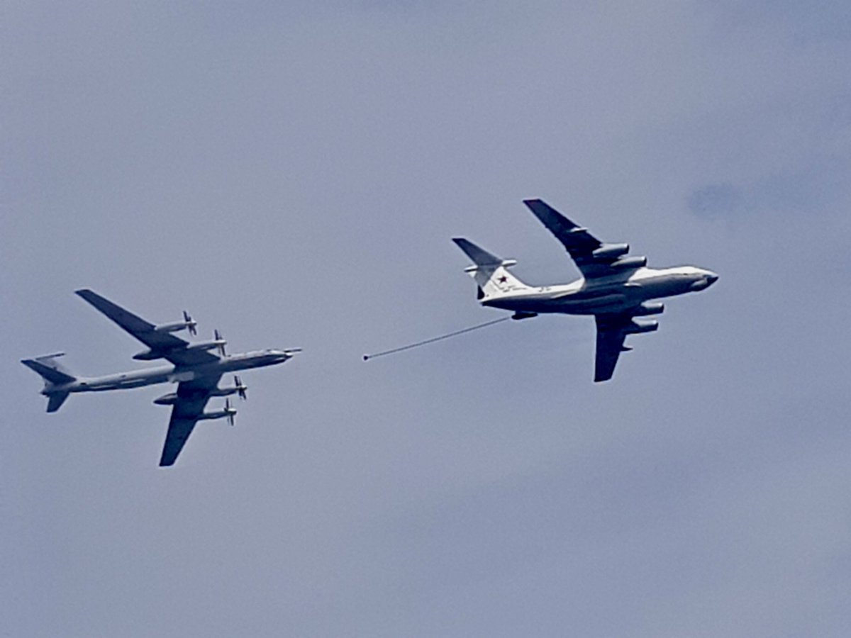 UPPDATERAS: En tredjedel av ryskt bombflyg utplånat i Operation Spindelnät dlvr.it/TL6SFN
