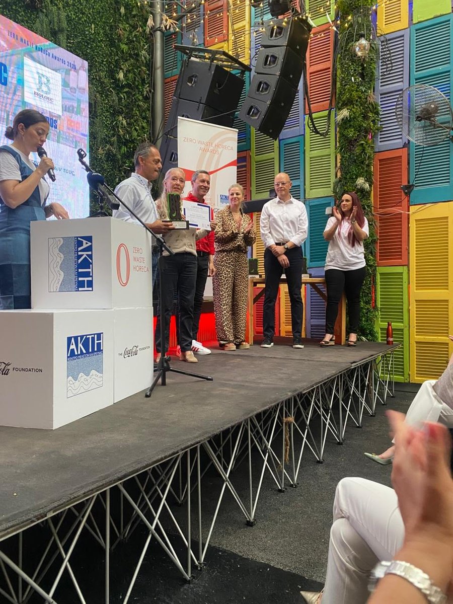 Η ΓΔ του #ΣΤΕΚ Χρυσαίμιλη Ψηλογένη παρευρέθηκε στην τελετή βράβευσης του Διαγωνισμού "Zero Waste Horeca Cyprus - Best Practice Competition 2025" που διοργάνωσε το ΑΚΤΗ / AKTI Project and Research Centre και η Coca-Cola HBC Cyprus. 
👏Συγχαρητήρια σε όλους!!!!