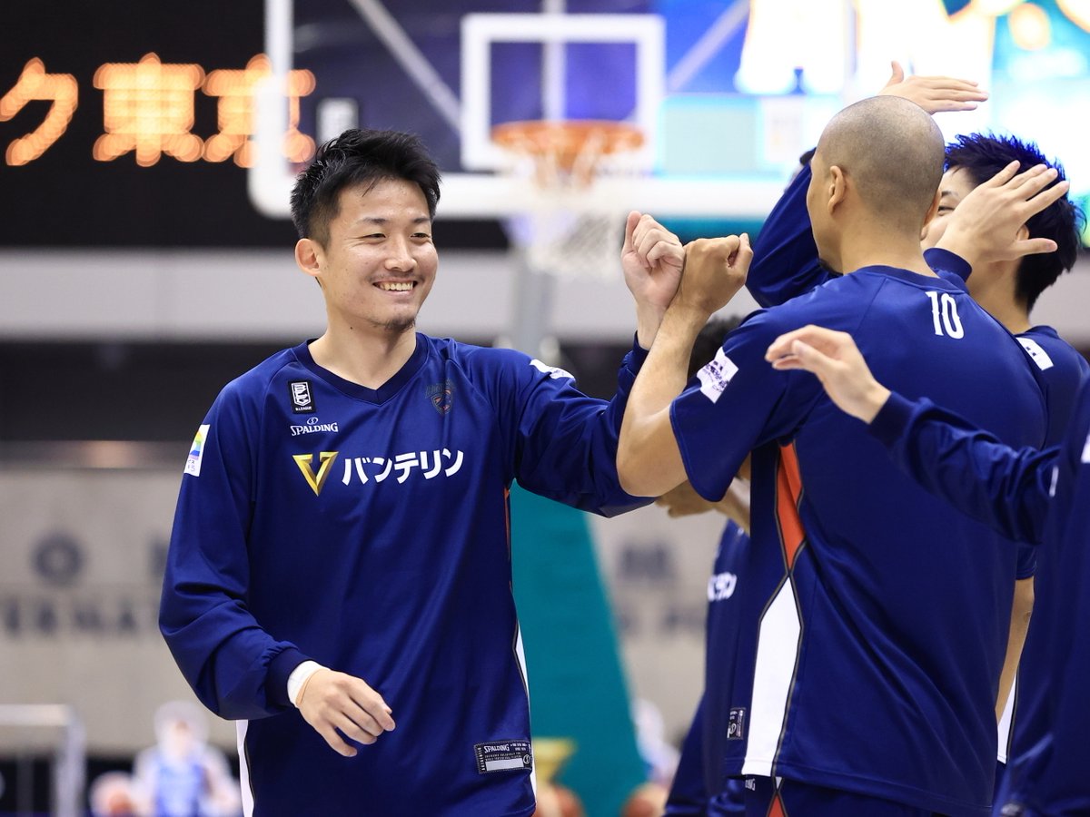 b_corsairs's tweet photo. 2019-20より2シーズン、横浜ビー・コルセアーズで共に戦った #秋山皓太 選手が引退を発表されました。

ビーコルでプロキャリアをスタートした秋山選手。ルーキーながらも堂々と落ち着いたプレーで、颯爽と得点をきめる姿に魅了された方も多かったのではないでしょうか。

特別指定選手のシーズンも含め、7シーズンの現役生活お疲れ様でした💐

これから始まる新たなキャリアも、素晴らしいものになりますように✨

#ビーコル