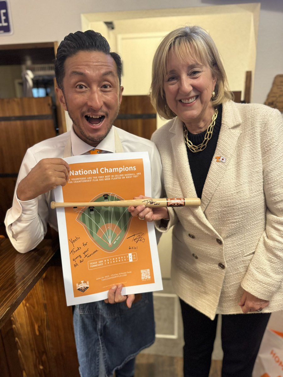Good Ole Tennessee Bar Bucket List:
Visit with Yoshi ✅
Sign the Tennessee Map ✅
Group selfie ✅

Thrilled to finally have the opportunity to visit Yoshi in Tokyo and grateful for all he does to share the Volunteer spirit in Japan! 🍊

#GBO #ItTakesAVolunteer