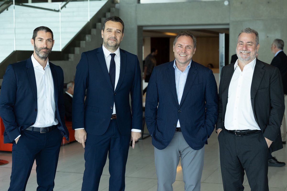 Marketing Greece (@marketinggr) on Twitter photo Στη Συνάντηση Εργασίας που διοργάνωσε ο <a href="/setegreece/">sete-greece</a> και οι Εκπροσώποι Κλαδικών Ενώσεων Μελών ΣΕΤΕ με τον Ευρωπαίο Επίτροπο Βιώσιμων Μεταφορών και Τουρισμού, <a href="/tzitzikostas/">Apostolos Tzitzikostas</a>, παρευρέθησαν οι <a href="/idretta/">Ioanna Dretta</a>, Πρόεδρος <a href="/MarketingGr/">Marketing Greece</a> & <a href="/Nikos_Diamant/">Nikos Diamantopoulos</a>, Γενικός Διευθυντής <a href="/MarketingGr/">Marketing Greece</a>. Το μέλλον Στη Συνάντηση Εργασίας που διοργάνωσε ο <a href="/setegreece/">sete-greece</a> και οι Εκπροσώποι Κλαδικών Ενώσεων Μελών ΣΕΤΕ με τον Ευρωπαίο Επίτροπο Βιώσιμων Μεταφορών και Τουρισμού, <a href="/tzitzikostas/">Apostolos Tzitzikostas</a>, παρευρέθησαν οι <a href="/idretta/">Ioanna Dretta</a>, Πρόεδρος <a href="/MarketingGr/">Marketing Greece</a> & <a href="/Nikos_Diamant/">Nikos Diamantopoulos</a>, Γενικός Διευθυντής <a href="/MarketingGr/">Marketing Greece</a>. Το μέλλον