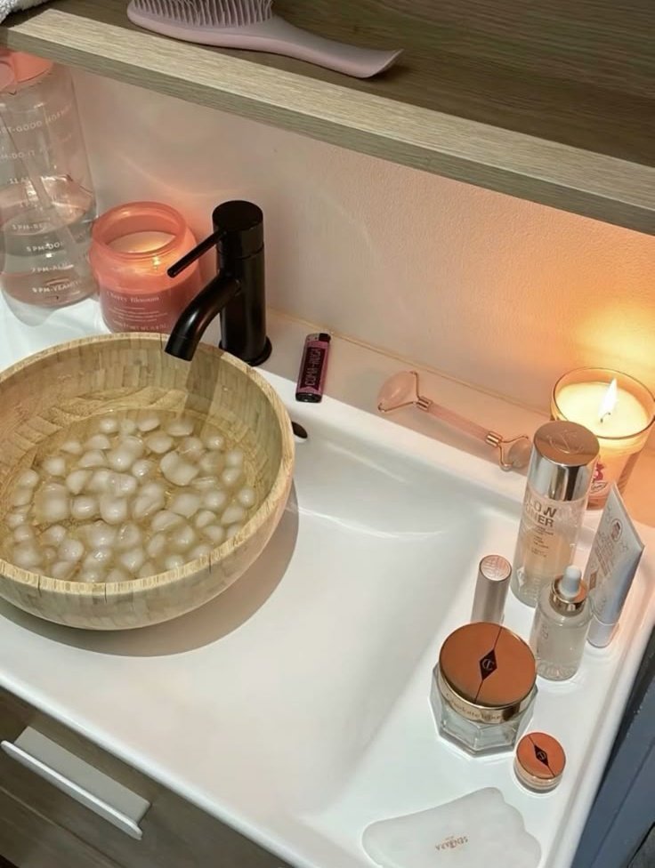 iridescelily's tweet image. What a privilege it is to wake up and have another day to do better for yourself.