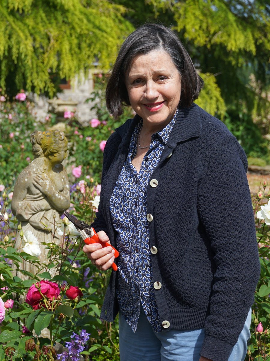 Pat joined Derby Samaritans 10 years ago. Now Branch Director, she reflects on what the role means to her:
 
“It’s been a privilege to hear a desperate caller begin to believe that there are people out there who care, and that life might be worth living.” 💚

#volunteersweek