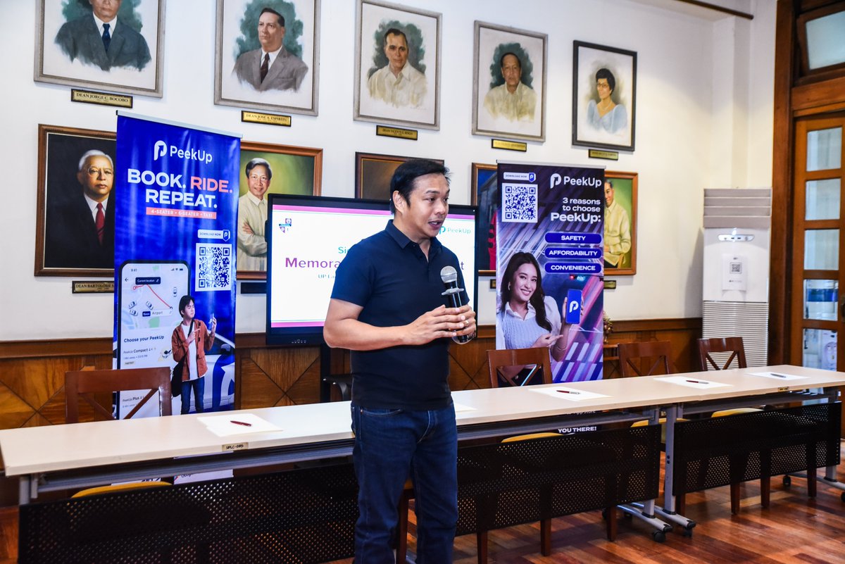 PeekUp Official tweet media