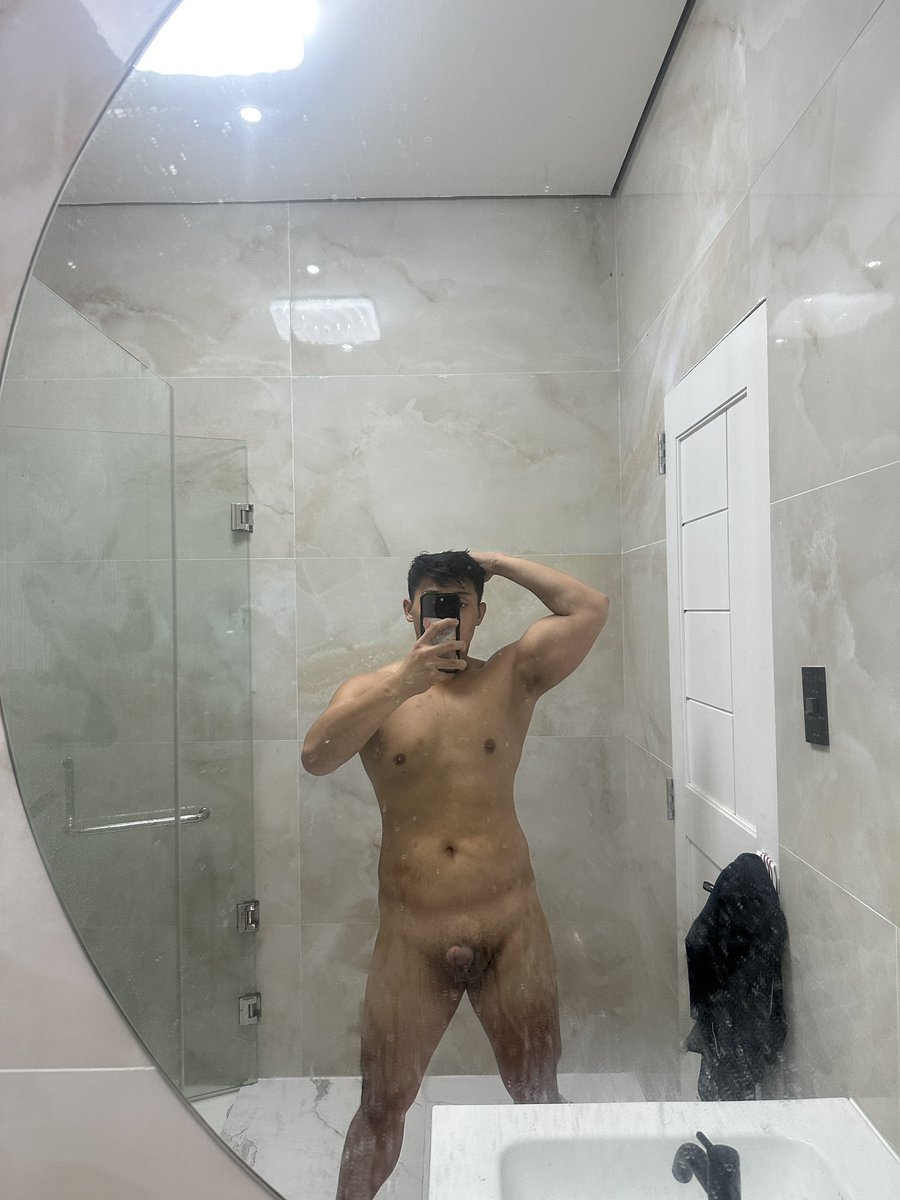ChooksCummer's tweet photo. This isn’t me! https://t.co/1Osk299R24