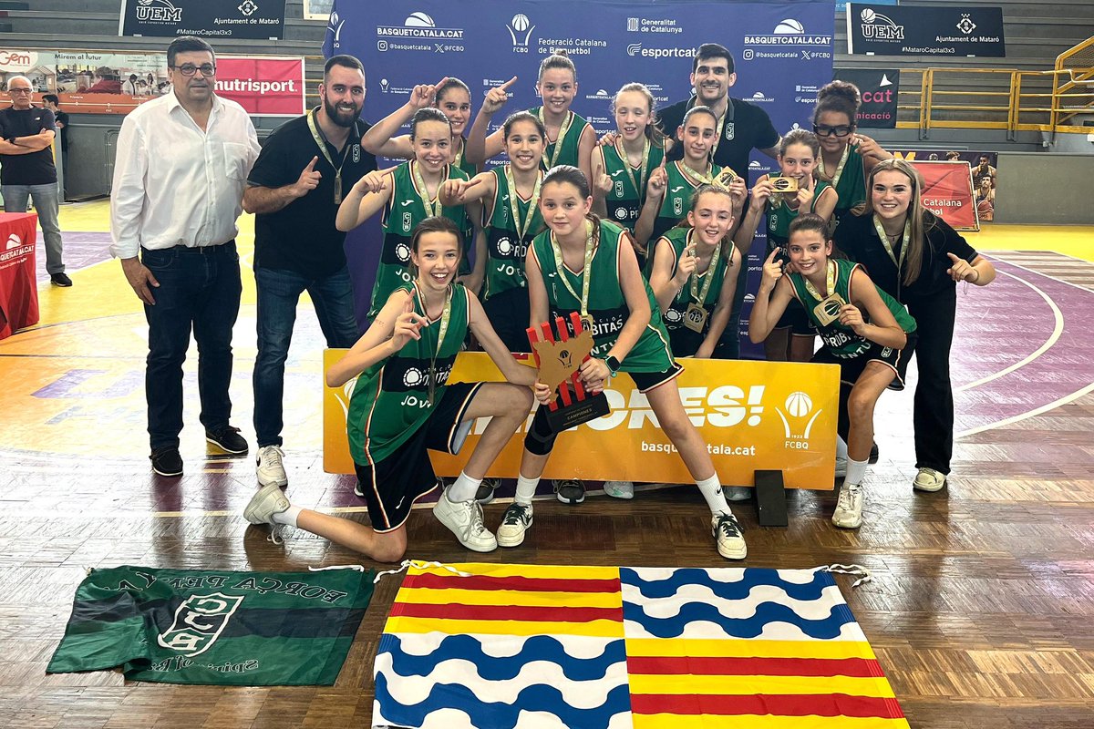 Penya1930's tweet photo. 🏆 El Mini A Femení, CAMPIÓ de Catalunya!

@Penya1930 64-61 @FCBbasket_fem 

☑️ Classificades pel Campionat d’Espanya a Màlaga

🙌 Moltes felicitats, noies!

#SomElBressol #CityOfBadalona https://t.co/J0BTSnaMbi