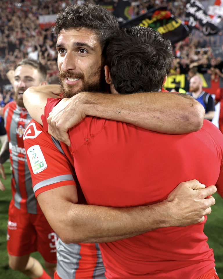 USCremonese's tweet photo. BUONGIORNO CREMONπ
°οΈ
#AmarsiAncora #forzagrigiorossi #DaiCremo #Cremonese #Cremona #SerieBKT #PlayOff #PlayOffSerieBKT #SpeCre #SpeziaCremonese #SerieA https://t.co/96J1hv7DTf