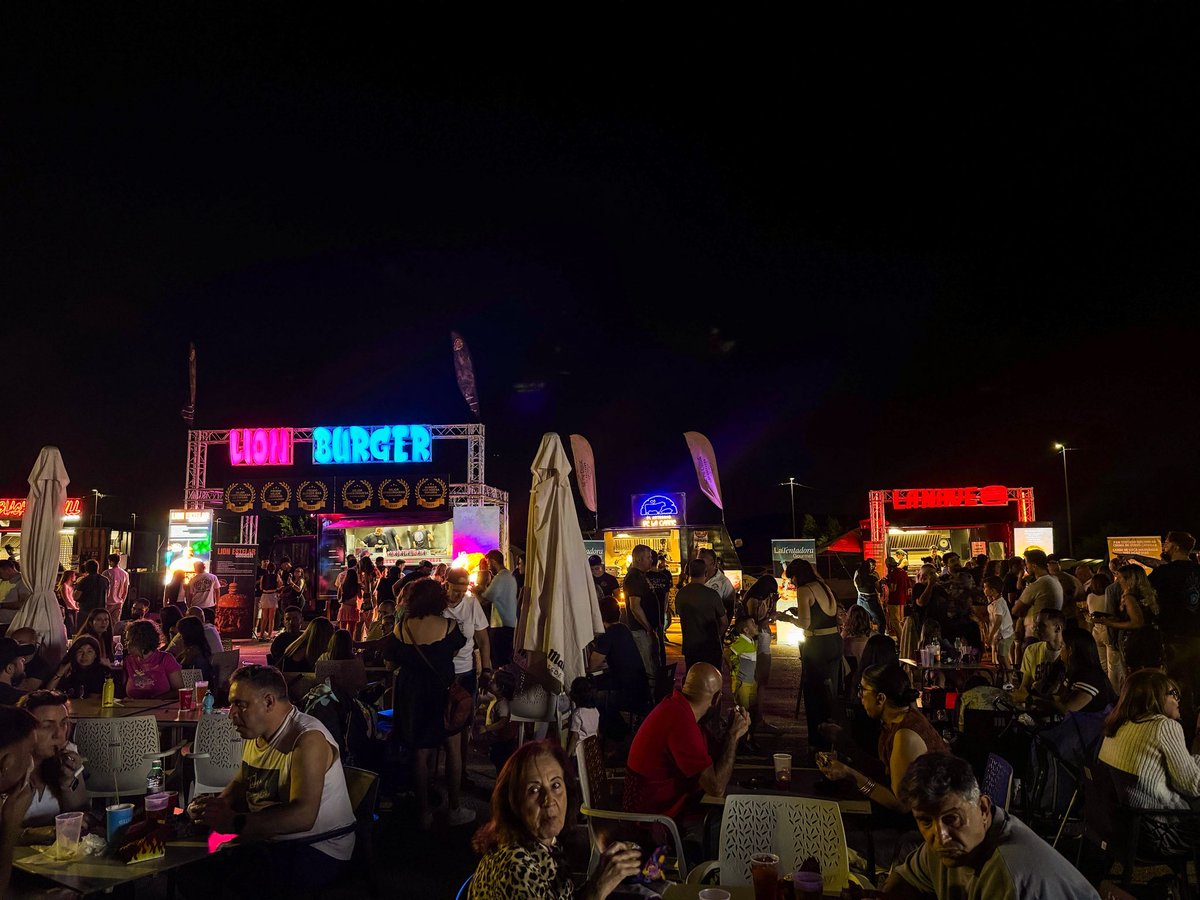 ArgandaActual (@actualarganda) on Twitter photo El festival Burger Gourmet cierra con éxito para las propuestas locales de Arganda del Rey
<a href="/Arganda_Ayto/">Arganda del Rey</a>
actualarganda.com/el-festival-go… El festival Burger Gourmet cierra con éxito para las propuestas locales de Arganda del Rey
<a href="/Arganda_Ayto/">Arganda del Rey</a>
actualarganda.com/el-festival-go…