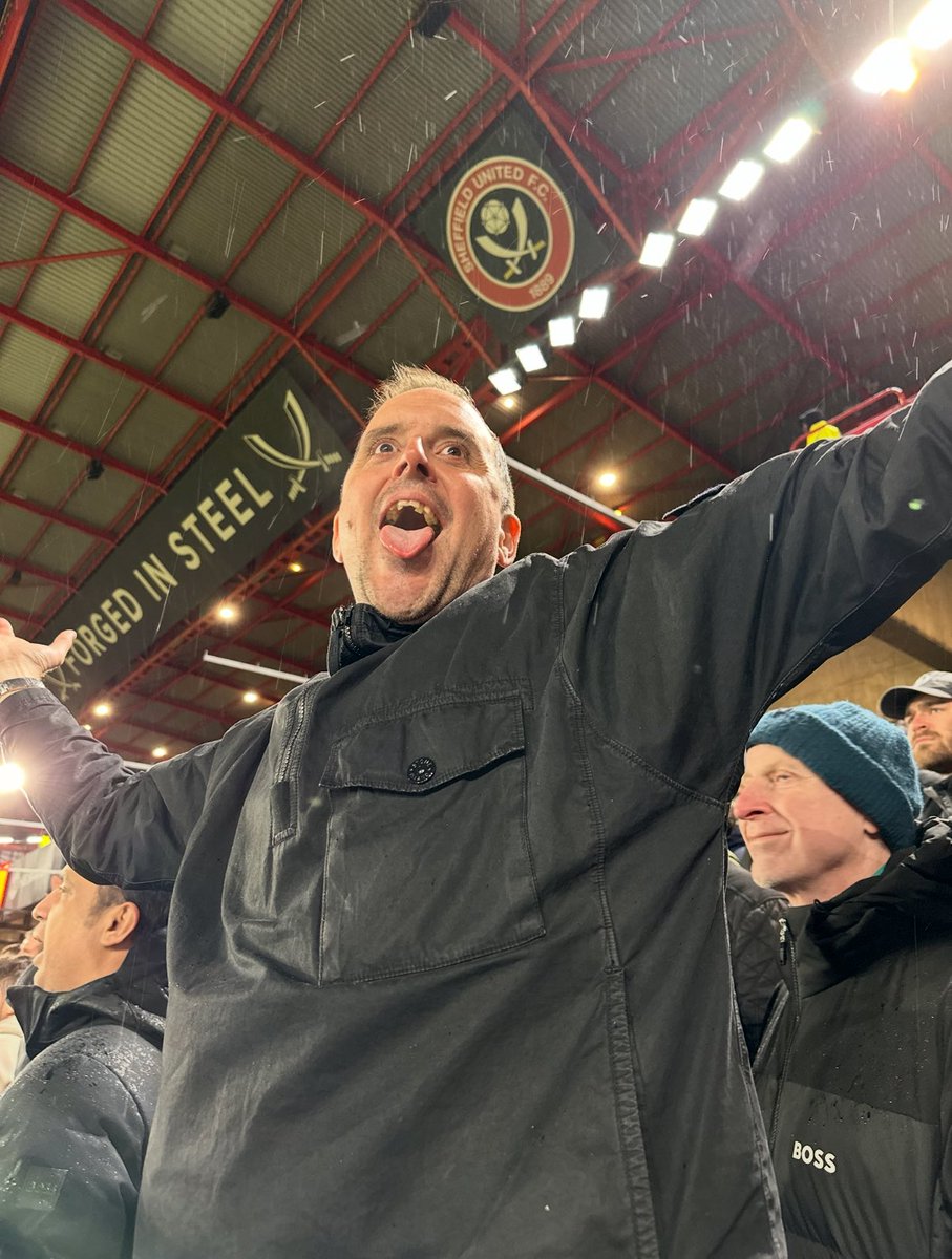 Truly gutted. The nicest and most caring bloke, loved across the country. The Arsenal won’t be the same without you Gaz ❤️