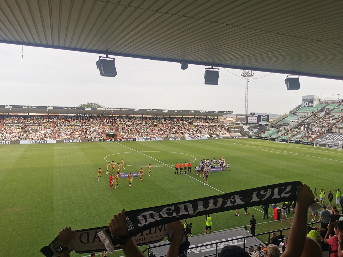 Tribunos Mérida (@tribunosmerida) on Twitter photo Amanecemos el lunes con un regusto de amargor pero muy orgullosos de nuestro equipo, el <a href="/Merida_AD/">A.D. Mérida</a>. Pase lo que pase no empaña un temporadon. Ahora toca pelearlo hasta el final! Amanecemos el lunes con un regusto de amargor pero muy orgullosos de nuestro equipo, el <a href="/Merida_AD/">A.D. Mérida</a>. Pase lo que pase no empaña un temporadon. Ahora toca pelearlo hasta el final!