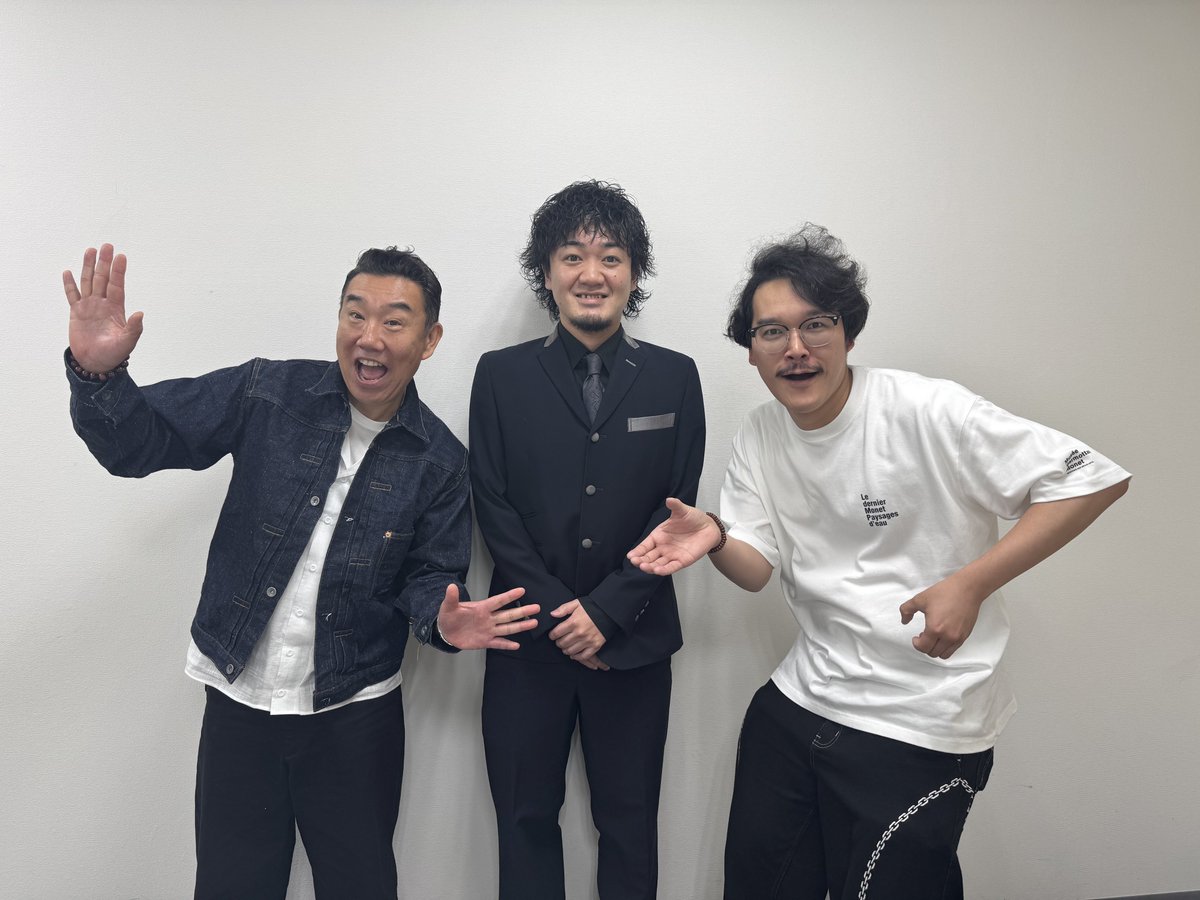 SArXefLxzXcUJ6Z's tweet image. 今回は気になる若手「隣人」が話し相手。あ〜はなりたくない先輩コンビなど赤裸々に語ってます。お楽しみに!youtu.be/xD4BDbBnsZ8